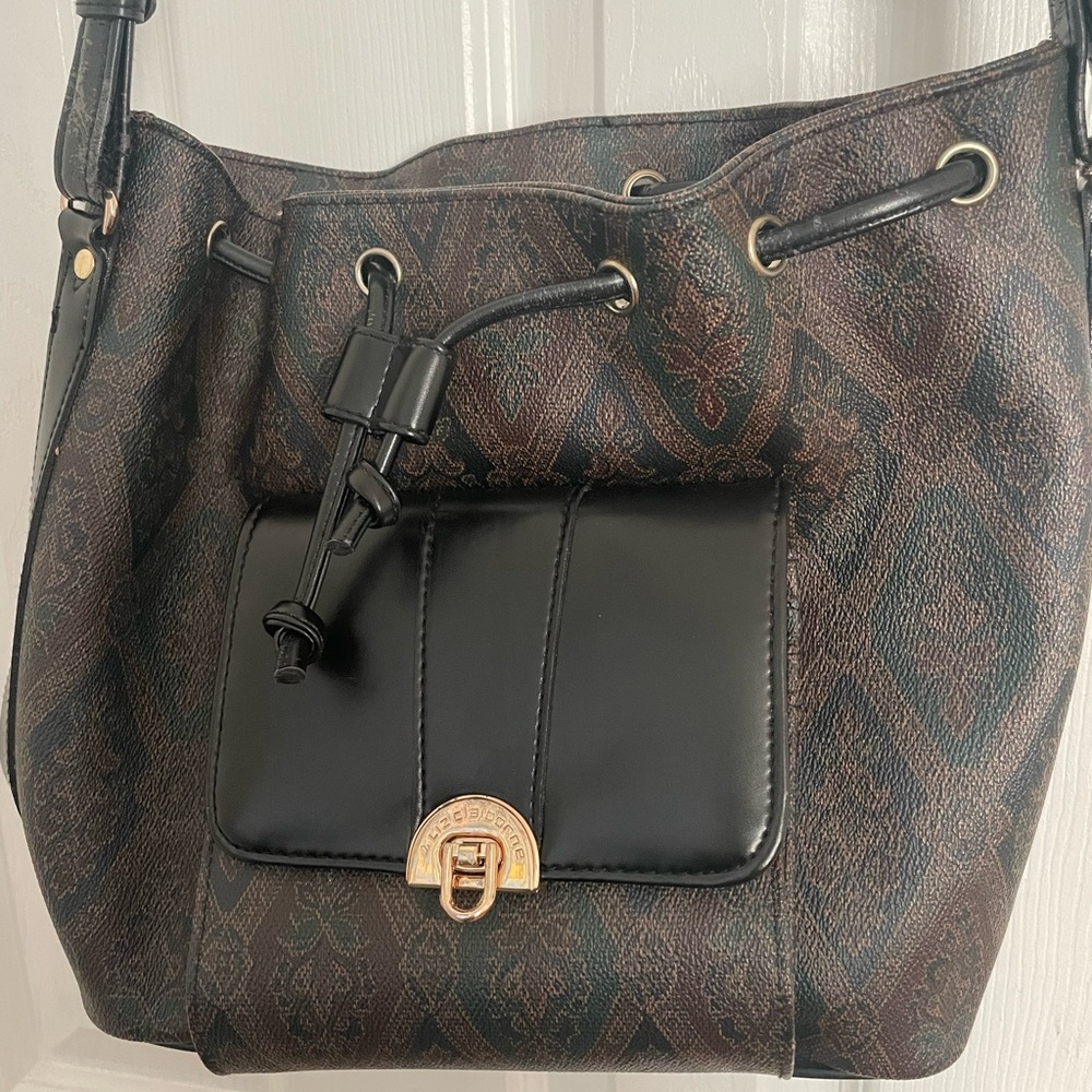 Liz Claiborne Paisley Vintage print bucket bag
